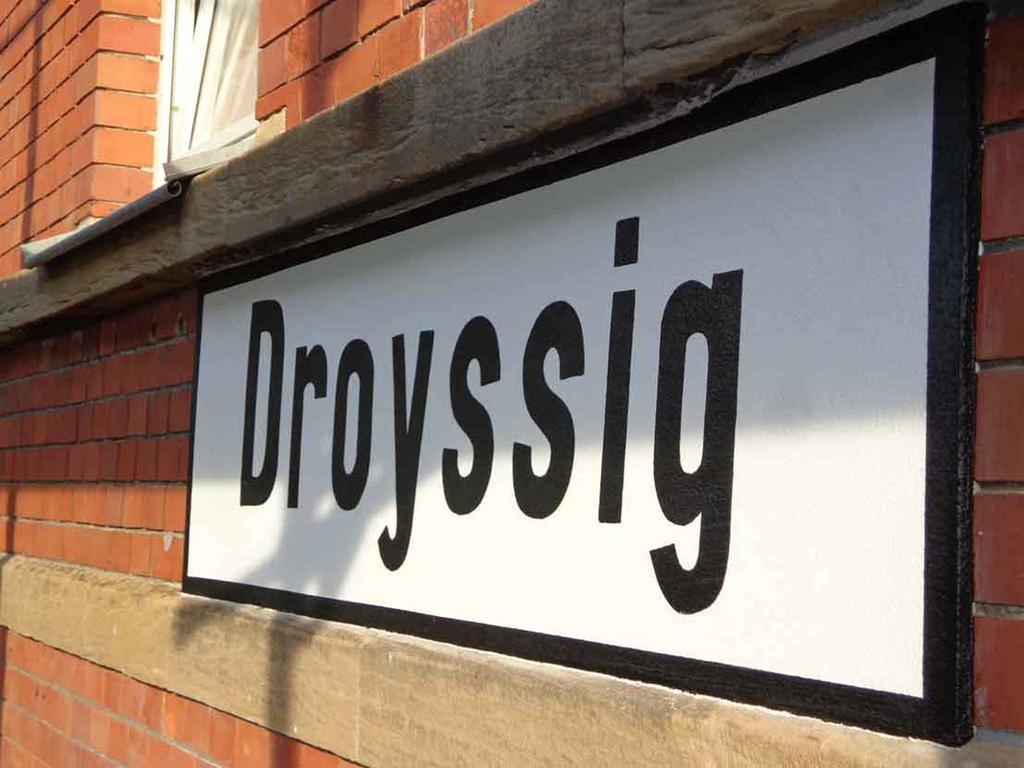 Bahnhof Droyßig - Übernachten im Denkmal Exterior foto